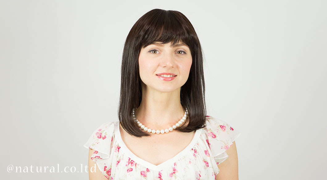 着用ウィッグカラー:ライトブラウン#4 Slide image