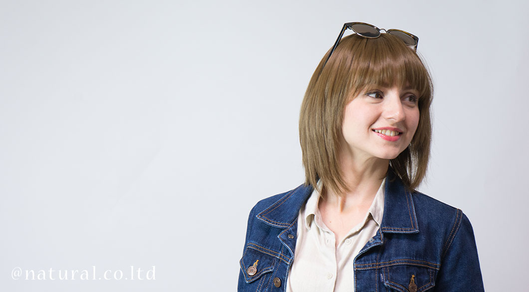 着用ウィッグカラー:オリーブ#10 Slide image