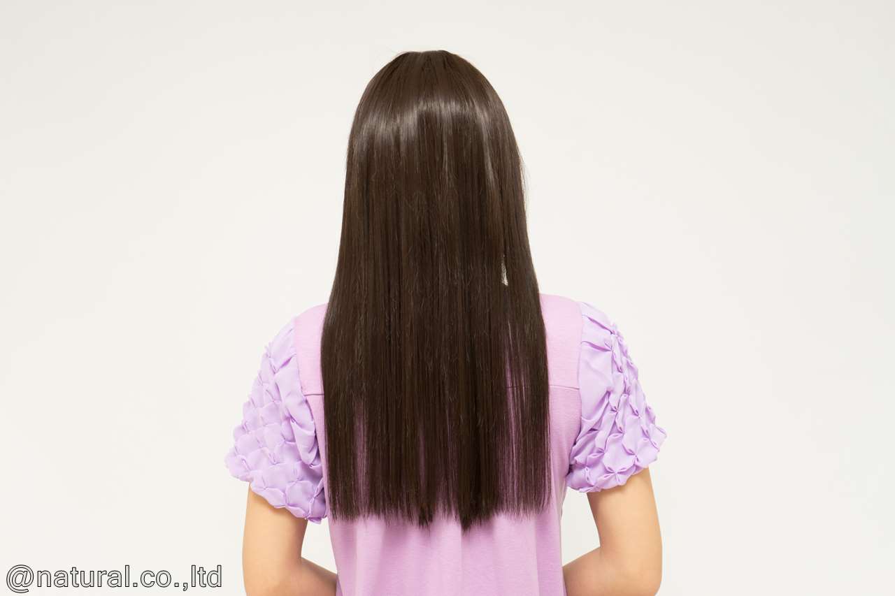 着用ウィッグカラー:ライトブラウン#4 Slide image