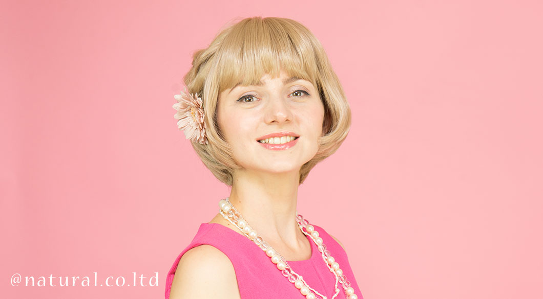 着用ウィッグカラー:ペールベージュ#103 アレンジ Slide image