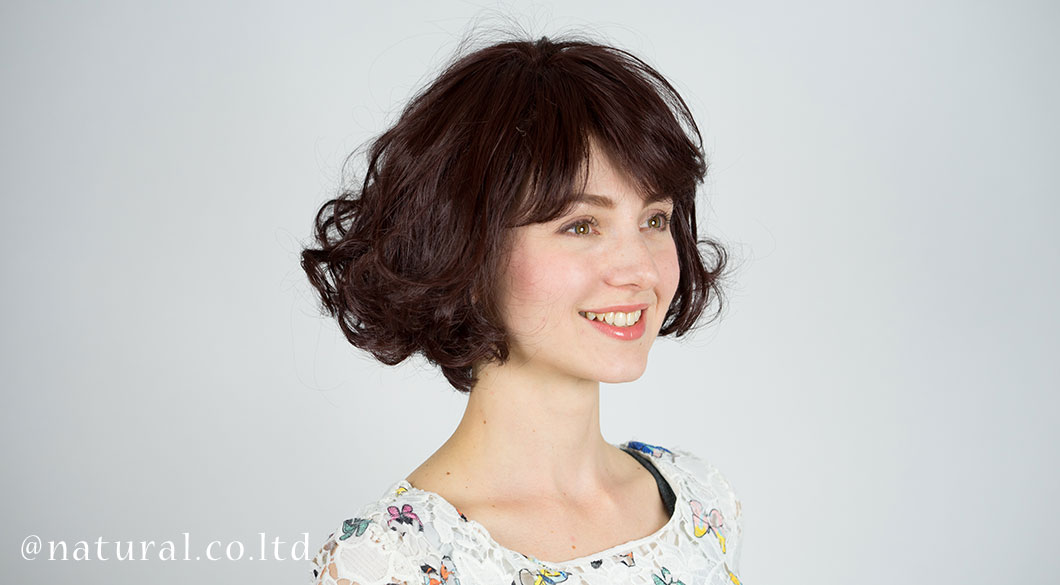 着用ウィッグカラー:ダークチェリー#33 Slide image